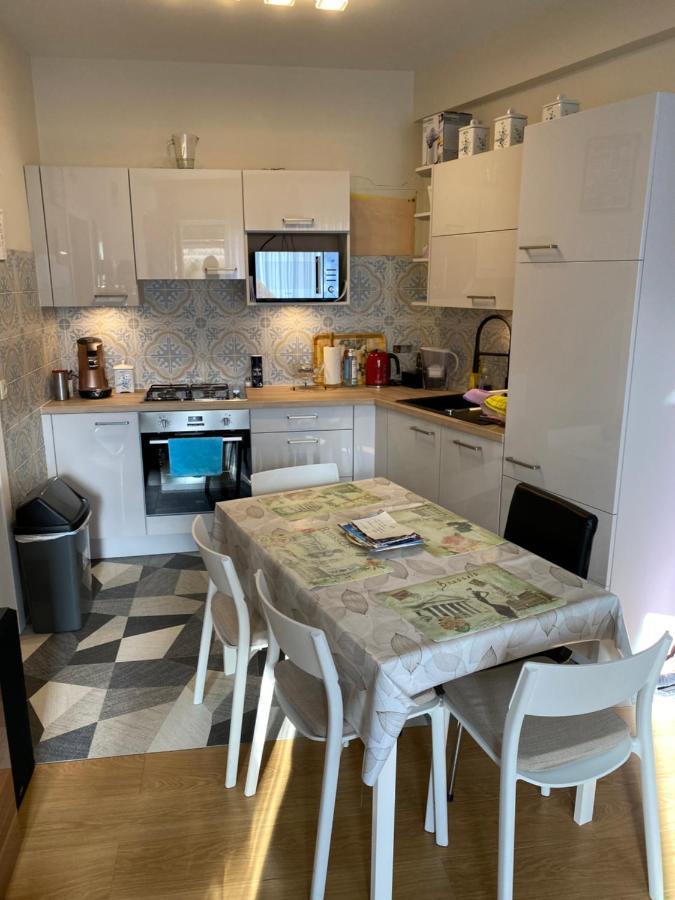 One-Bedroom Apartment Near Atomium Brussel Buitenkant foto